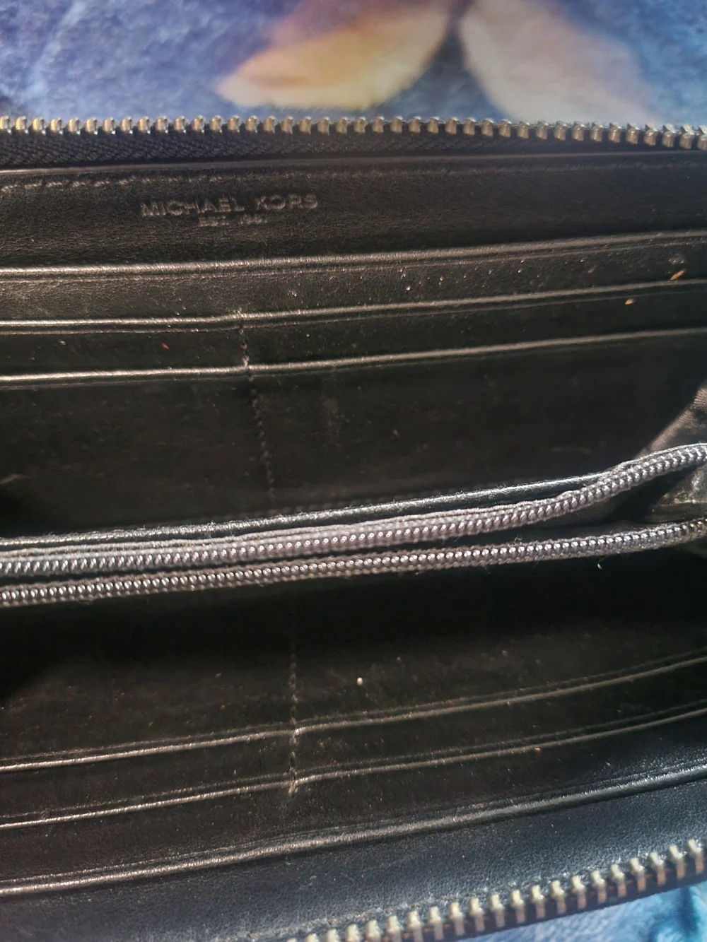 Women's Black Zip Wallet Organizer